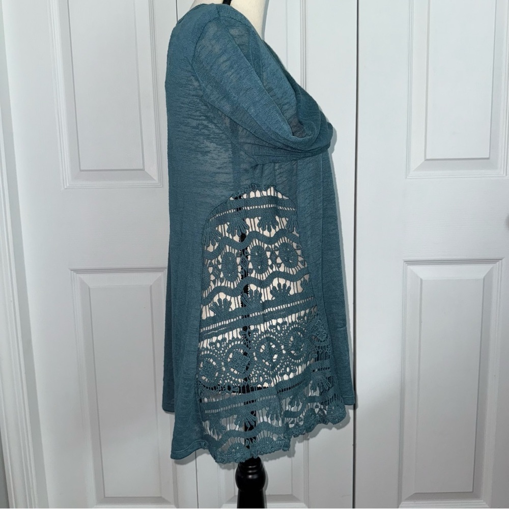 New Rewind Teal Lace Detail lightweight‎ sweater size XL long sleeves Boho vibes